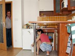 Cute Teenage Girl Gets Fucked By A Senior Guy In Kitchen