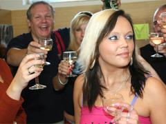 Chubby Girl Getting Jizzed At Birthday Porn Party At Pool