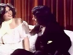 Horny Retro Hairy Lady Having Hot Oral Sex On The Couch