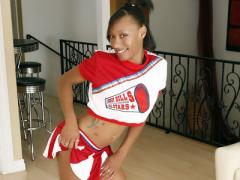Naughty Cheerleader Nevaeh Givens Goes Wild As She Rides A D...