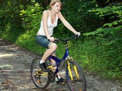 Daring Teen Couple On Bikes Screwing Outside In The Woods