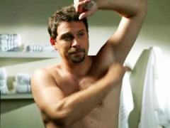 Male Celeb Jeremy Sisto Caught Shirtless In A Sauna