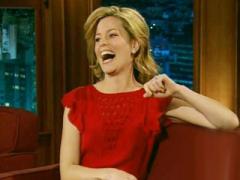 Celebrity Babe Elizabeth Banks Upskirt And Displays Her Slim...